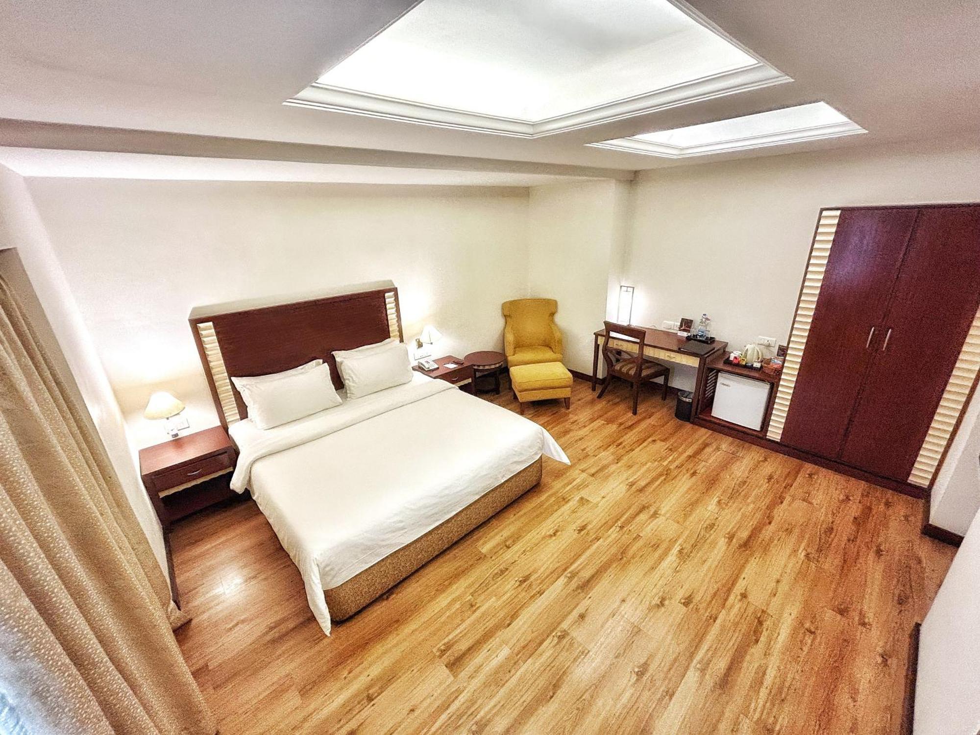 Отель The Residency Karur Экстерьер фото